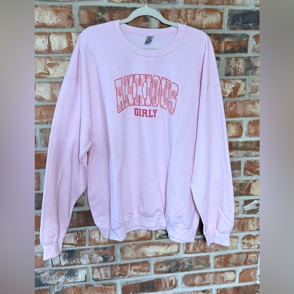 Gildan Sweaters - Gildan Pink Crew Neck graphic Sweatshirt